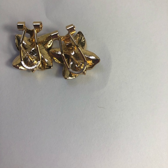 Fashion Elegant Woman Blue Camellia Earrings. NEW - Picture 3 of 6